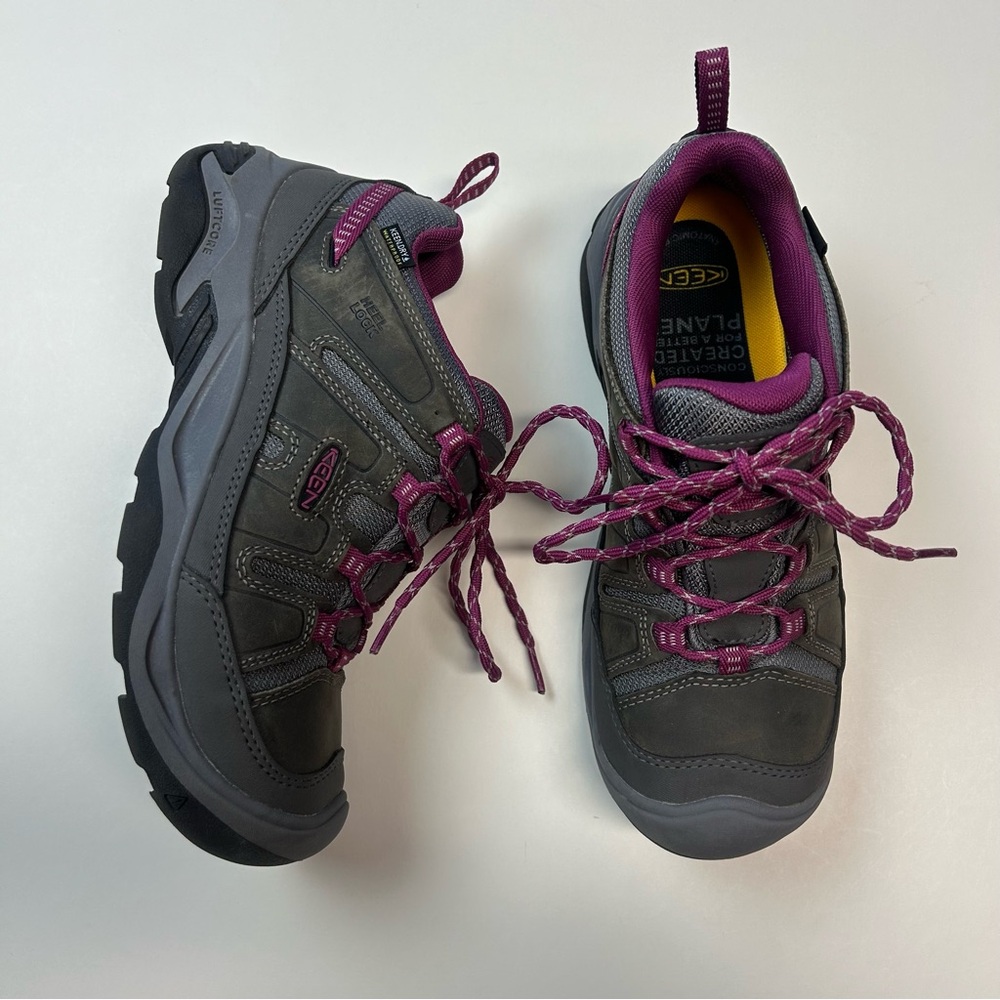 Keen Women’s Hiking Boots Size 8 Gray & Magenta